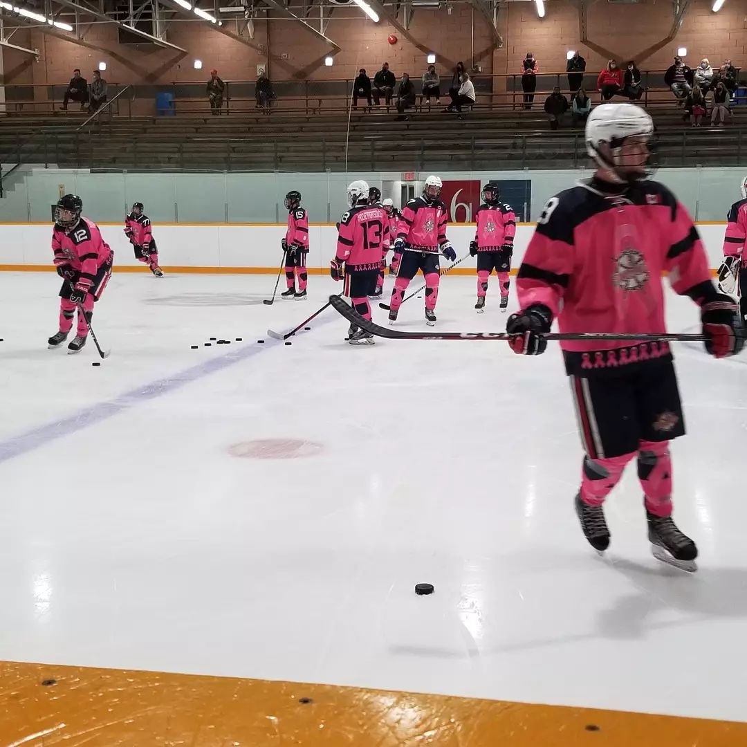 Pink in the Rink today Sailors fans !!